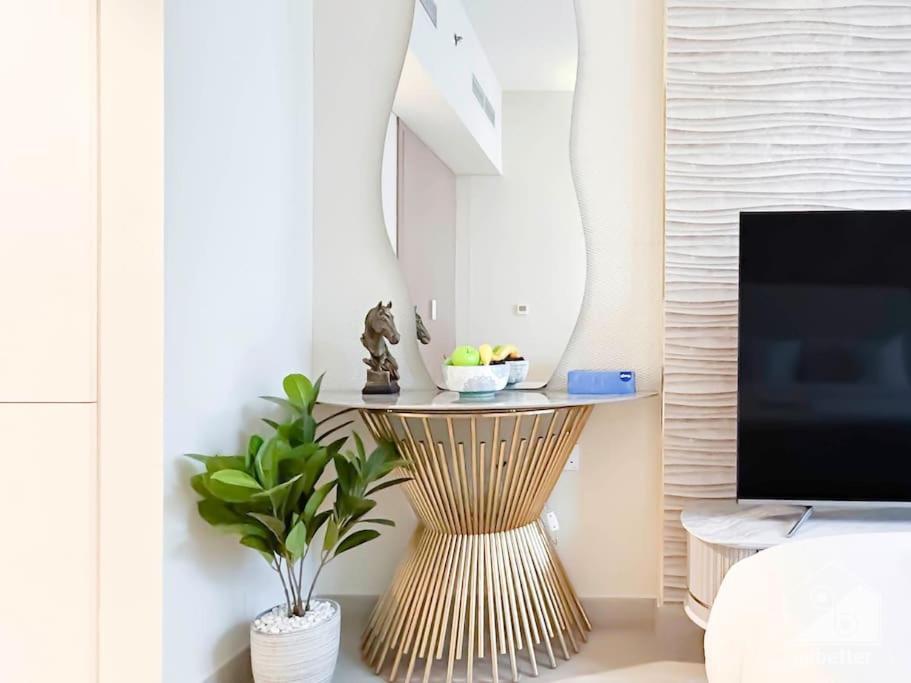 Sleek In Azizi Riviera With Modern Comforts Apartment *