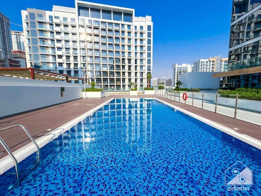 Sleek In Azizi Riviera With Modern Comforts Apartment Dubai