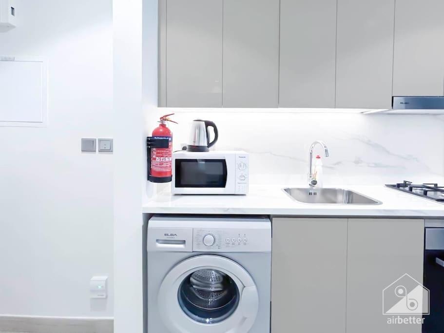 Apartment Sleek In Azizi Riviera With Modern Comforts Dubai