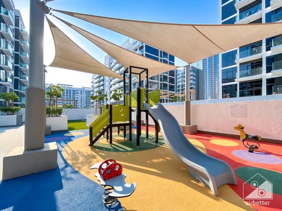 Sleek In Azizi Riviera With Modern Comforts Apartment