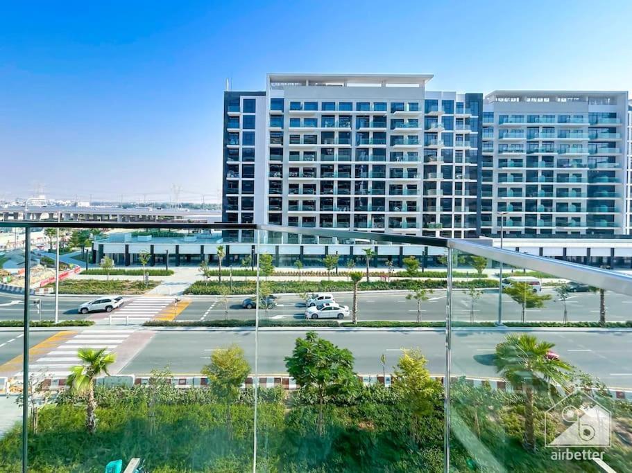 Sleek In Azizi Riviera With Modern Comforts Apartment