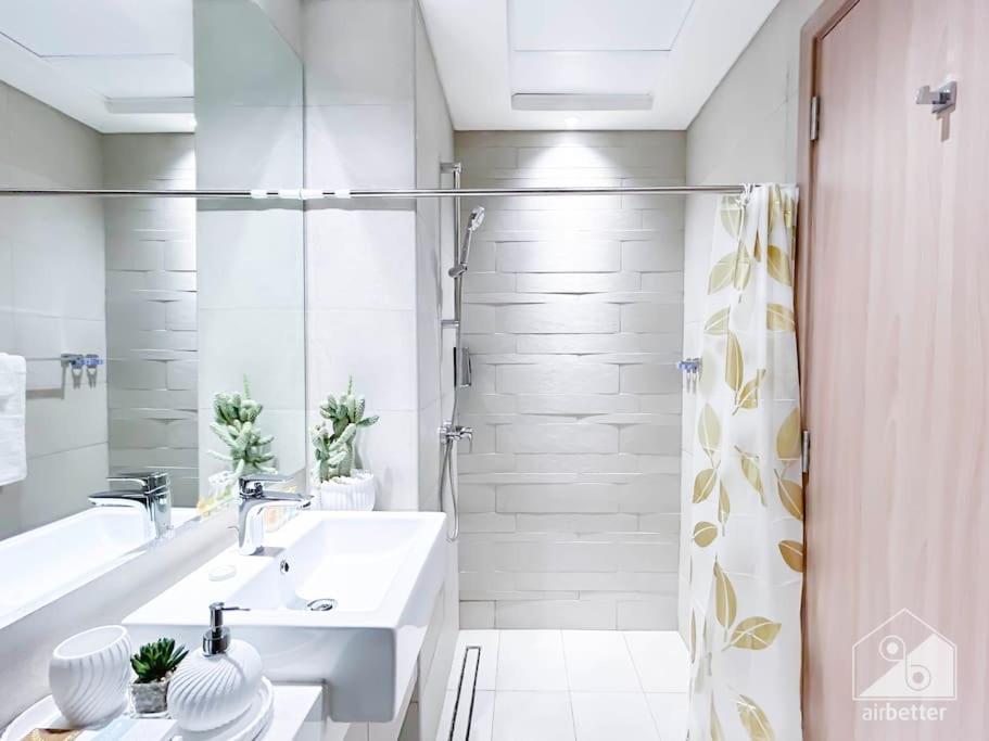 Sleek In Azizi Riviera With Modern Comforts Apartment *